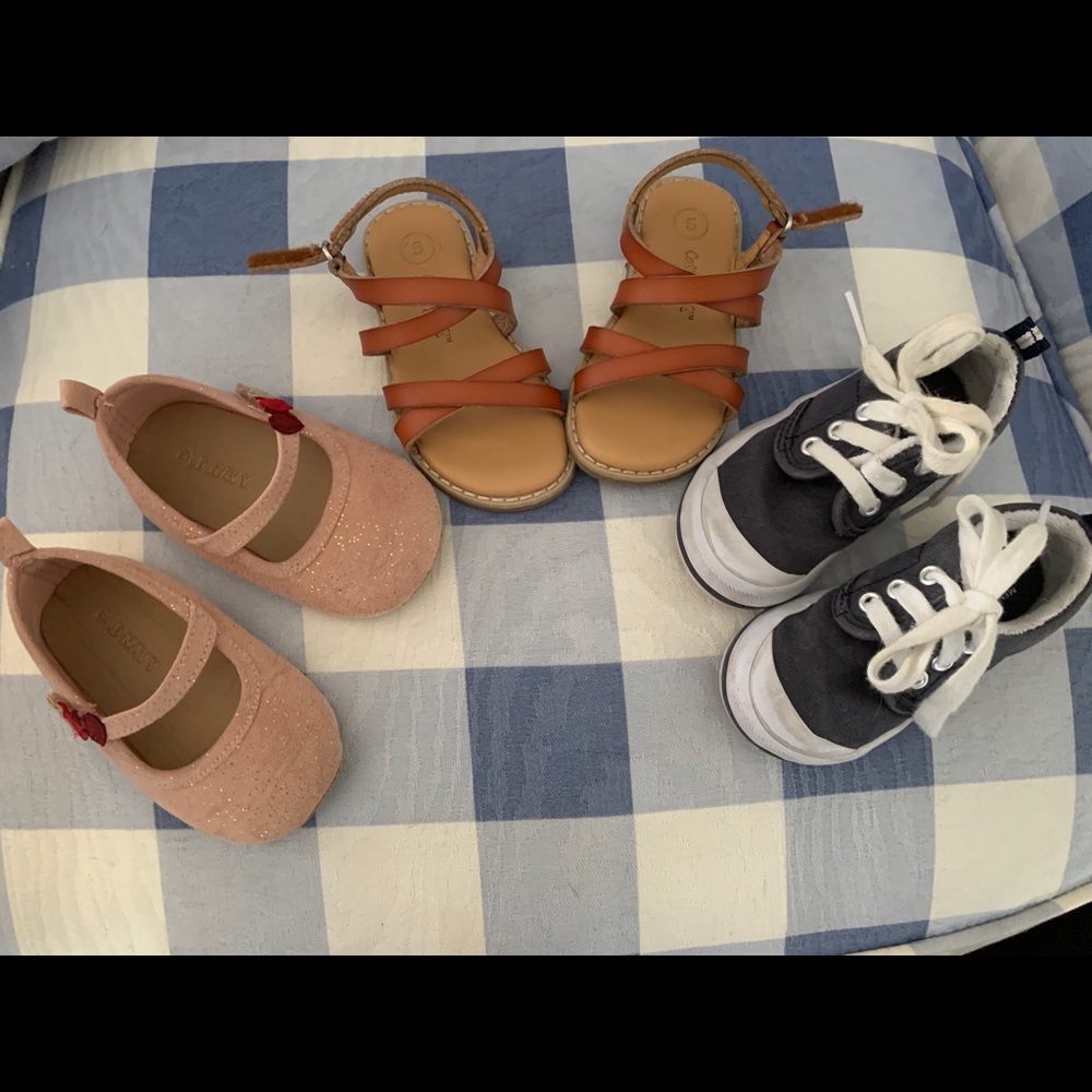 Toddler shoes in EUC